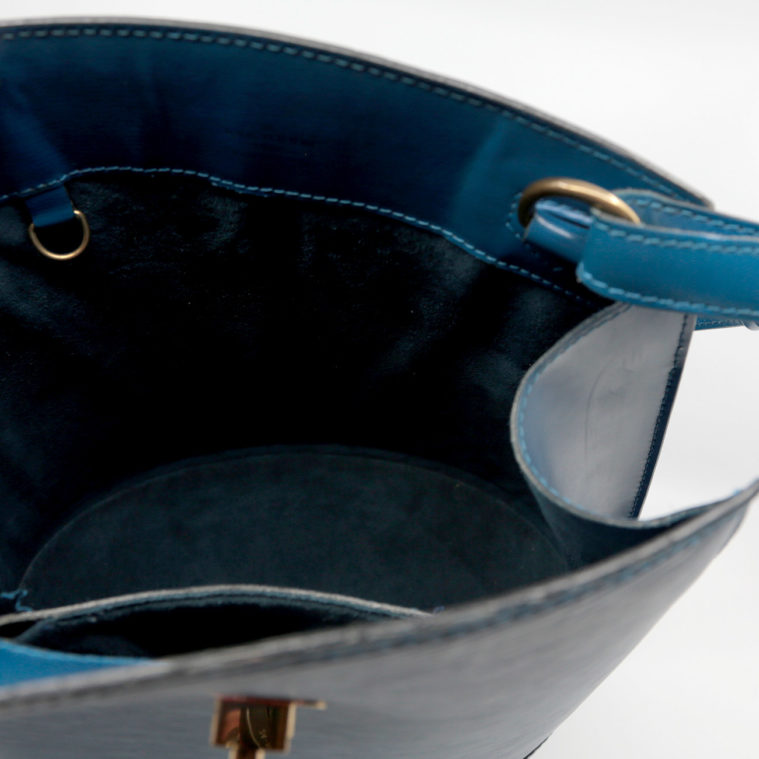 Fabrication 1995, vintage Cluny épi bleu toledo Louis Vuitton - seconde main – Image 5