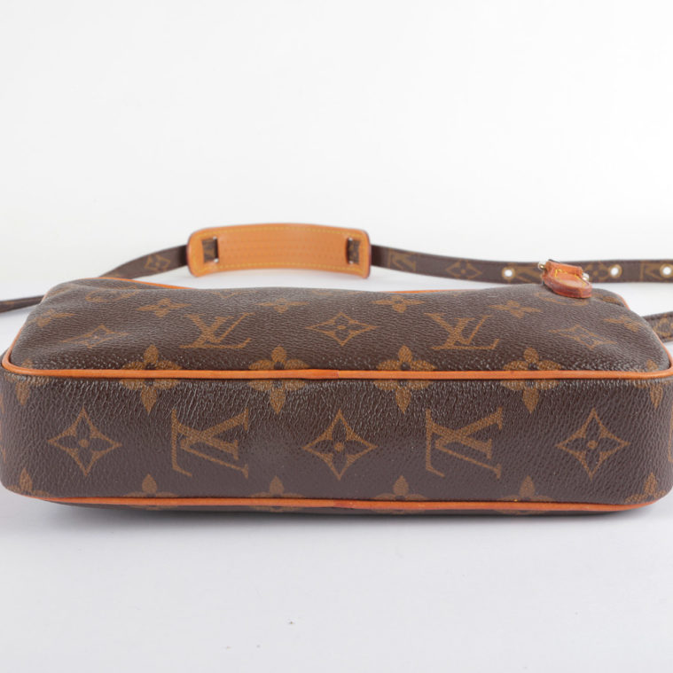 fabrication 1995 Pochette Marly Monogram Louis Vuitton vintage - seconde main – Image 5