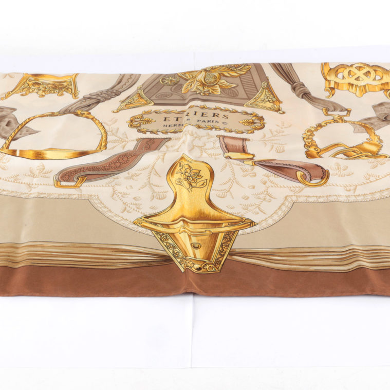 Carré de soie ''Etriers'' Hermès - seconde main – Image 4