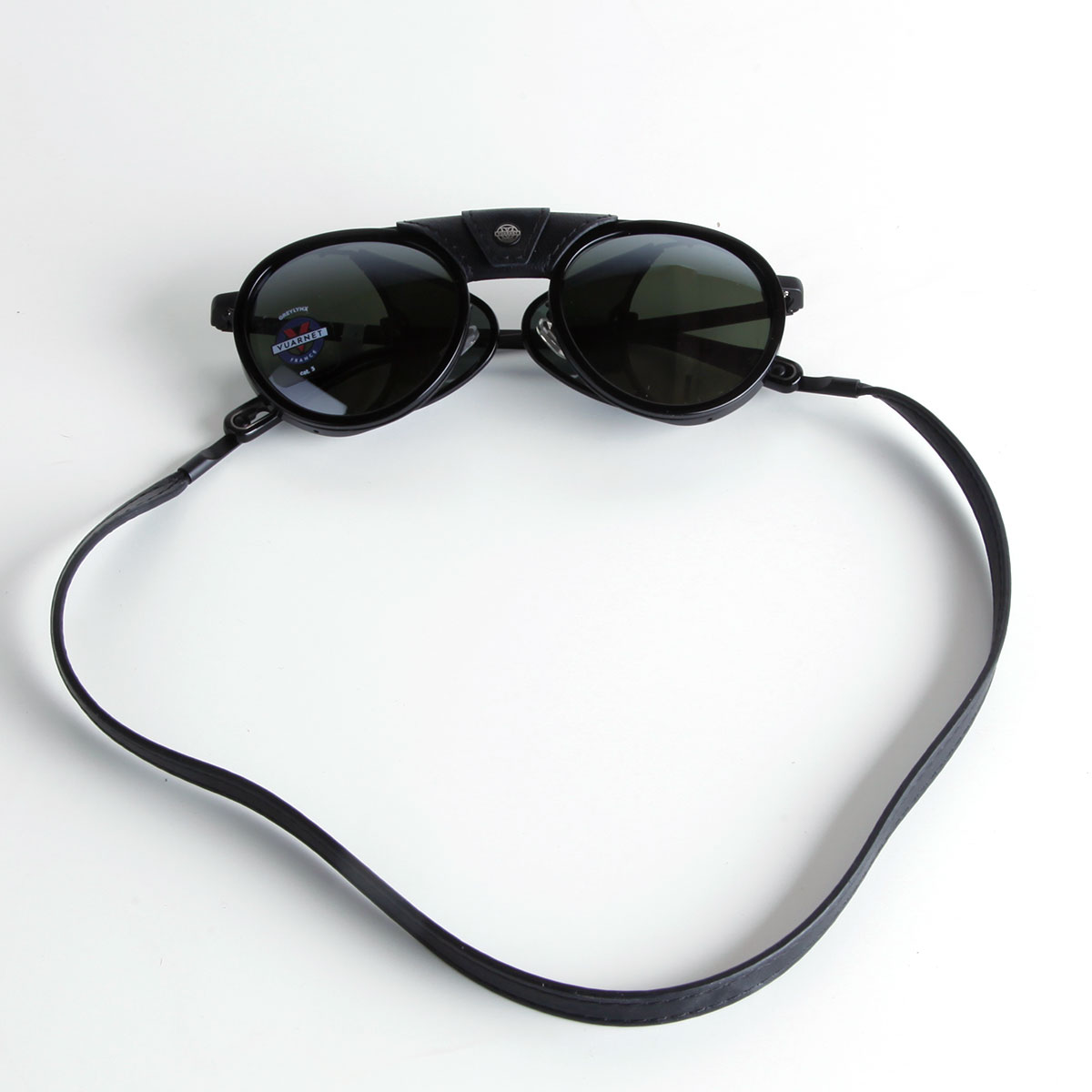 Lunettes de soleil VU40001U-Y 01C – Titane noir, style glacier & verres minéraux polarisés Vuarnet - outlet – Image 4